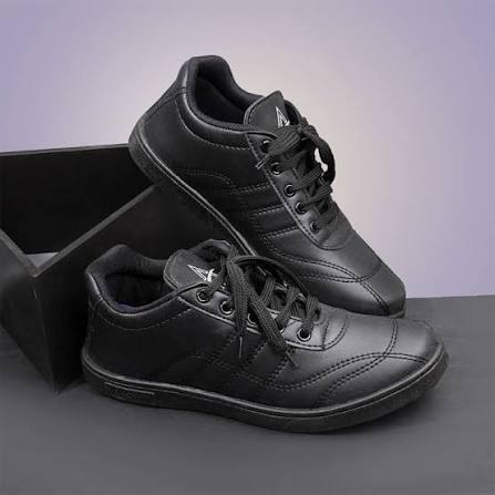BLACK SHOES