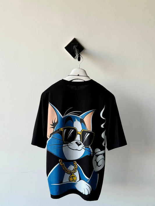 black t shirt